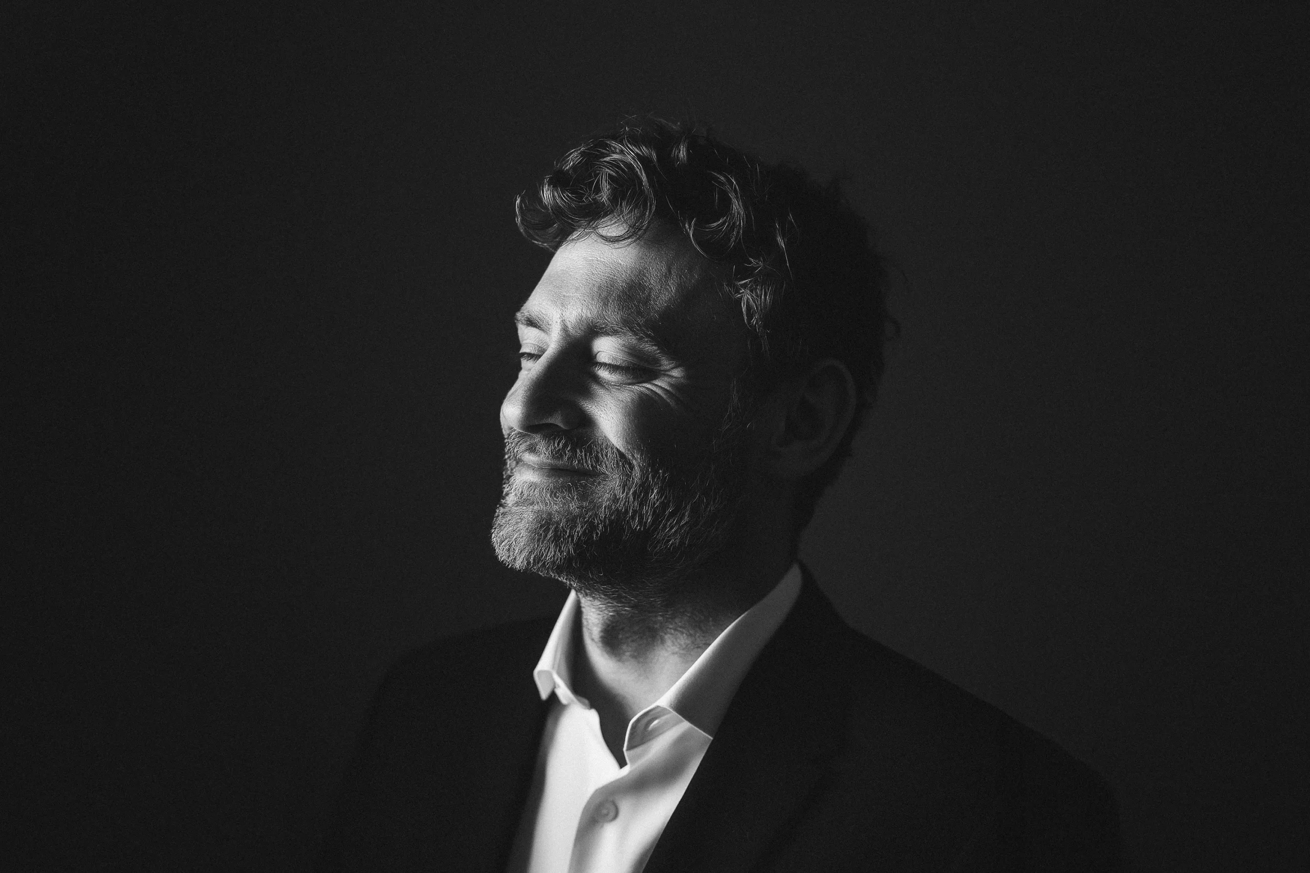 Cannes Image by notthoff La Biosthétique Friseur SW Mann 50 modische fursur locken bart 160325