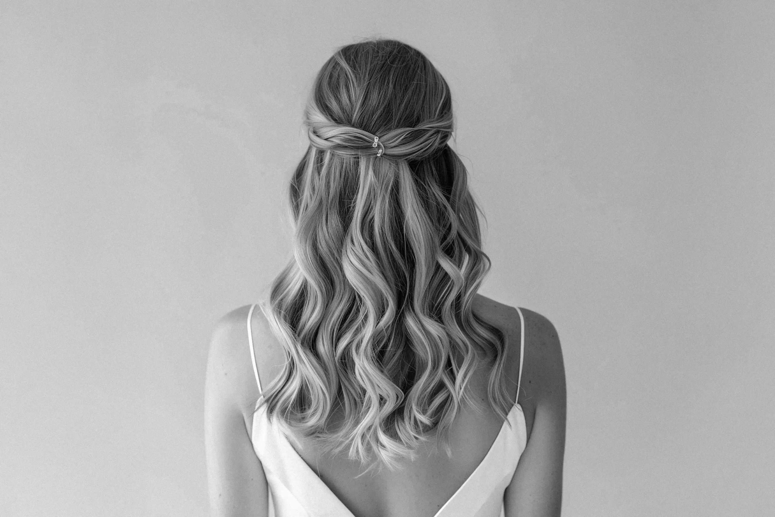 Cannes Image by notthoff La Biosthetique Friseur SW Braut Hochzeit lockere Wellen 1 scaled